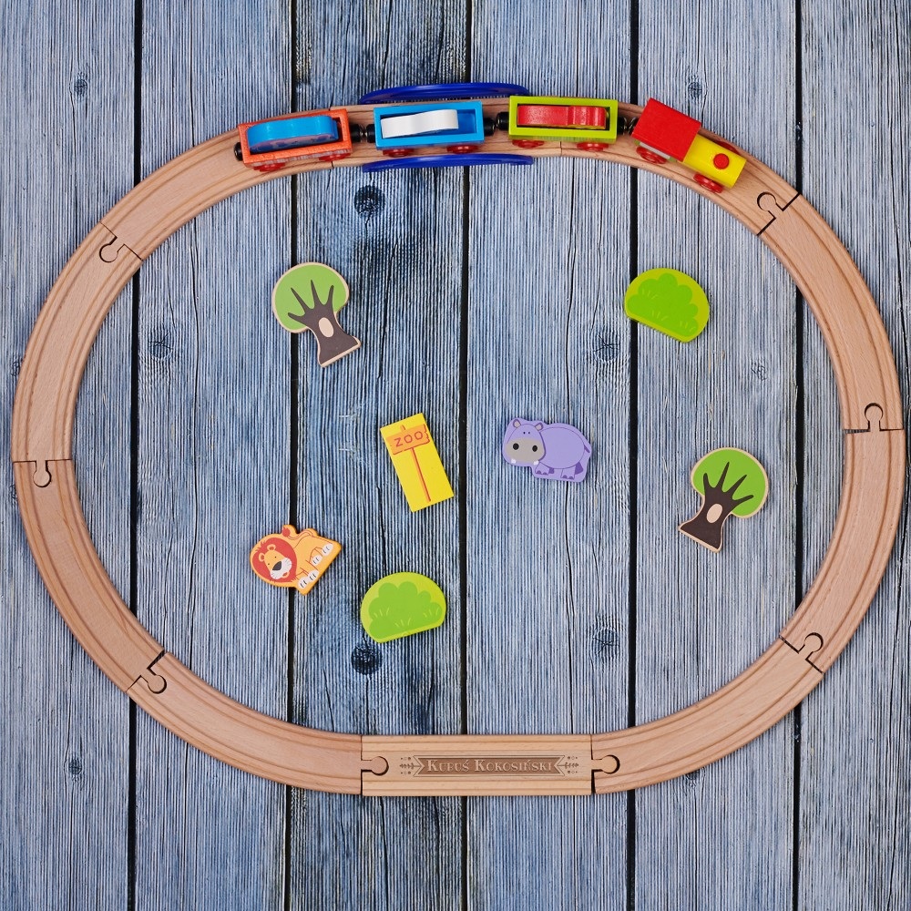 Tory z pociągiem - zabawki drewniane
