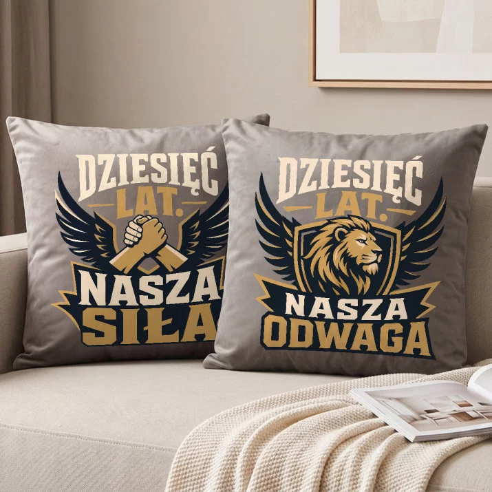 Poduszki Dekoracyjne Na 10 Rocznicę Ślubu Prezent Dla Pary: Razem Od Dekady Poduszki Dekoracyjne Na 10 Rocznicę Ślubu Prezent Dla Pary: Razem Od Dekady