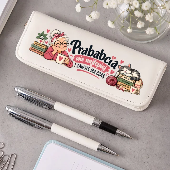 Zestaw Pióro i Długopis w Etui Dla Prababci Prezent Na Dzień Babci Dla Kobiety: Ironiczna Prababcia Zestaw Pióro i Długopis w Etui Dla Prababci Prezent Na Dzień Babci Dla Kobiety: Ironiczna Prababcia