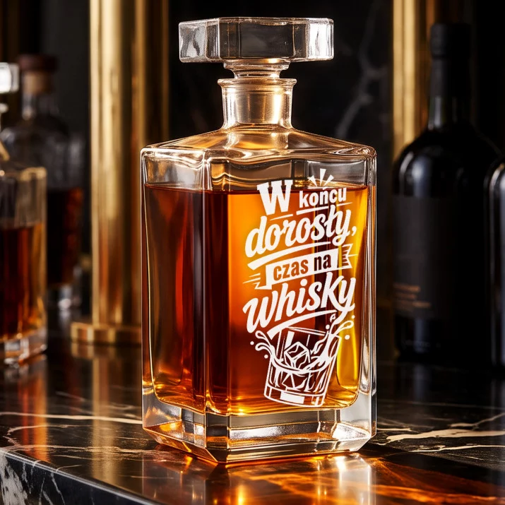 Karafka Do Whisky z Grawerem Na 18 Urodziny Prezent: Toast Za Dorosłość Karafka Do Whisky z Grawerem Na 18 Urodziny Prezent: Toast Za Dorosłość