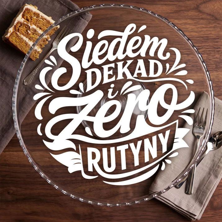 Patera Na Ciasto Dla 70 Latki Prezent Na 70 Urodziny Dla Kobiety: Zadziorna Elegancja Patera Na Ciasto Dla 70 Latki Prezent Na 70 Urodziny Dla Kobiety: Zadziorna Elegancja
