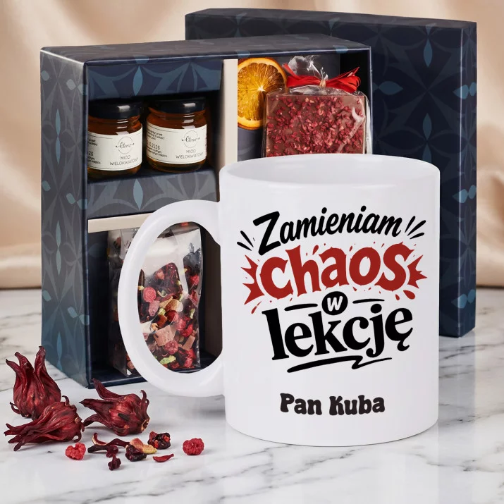 Zestaw Prezenowy z Kubkiem Dla Nauczyciela Na Dzień Nauczyciela Dla Mężczyzny: Zamieniam Chaos W Lekcję Zestaw Prezenowy z Kubkiem Dla Nauczyciela Na Dzień Nauczyciela Dla Mężczyzny: Zamieniam Chaos W Lekcję