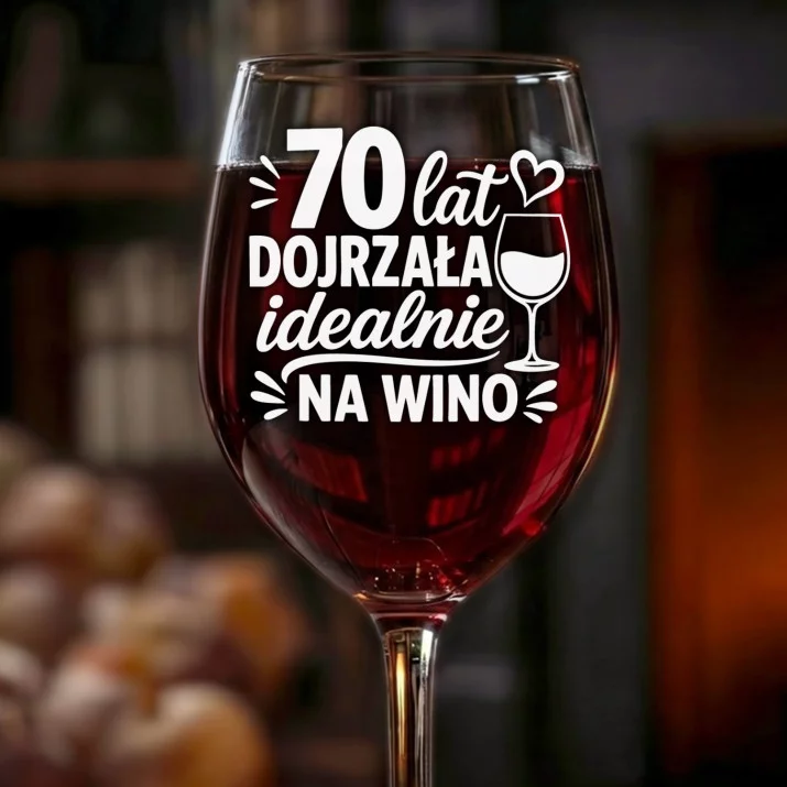 Kieliszek Do Wina Dla 70 Latki Prezent Na 70 Urodziny Dla Kobiety: 70 Lat Dojrzała Na Wino Kieliszek Do Wina Dla 70 Latki Prezent Na 70 Urodziny Dla Kobiety: 70 Lat Dojrzała Na Wino
