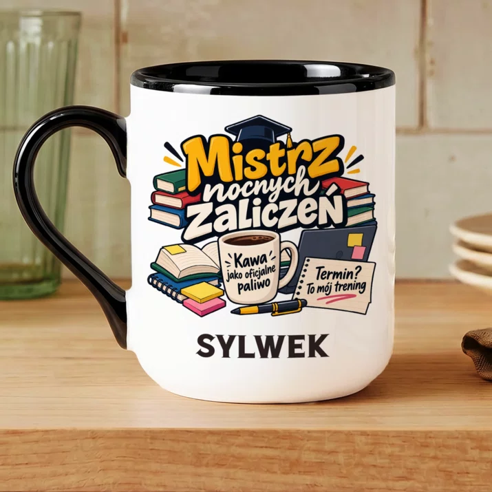 Kubek Personalizowany Dla Studenta Prezent Dla Mężczyzny: Mistrz Nocnych Zaliczeń Kubek Personalizowany Dla Studenta Prezent Dla Mężczyzny: Mistrz Nocnych Zaliczeń