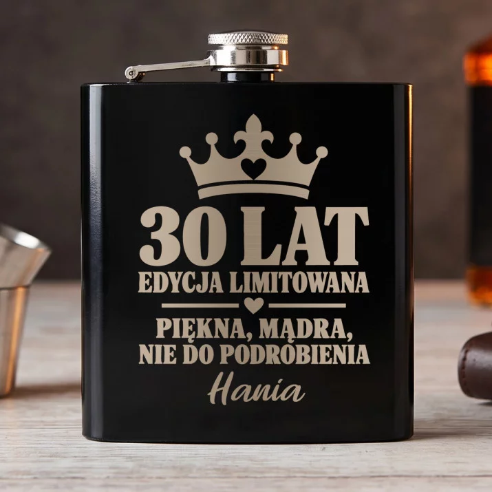 Piersiówka z Grawerem Na 30 Urodziny Prezent Dla 30 Latki Kobiety: 30 Lat Edycja Limitowana