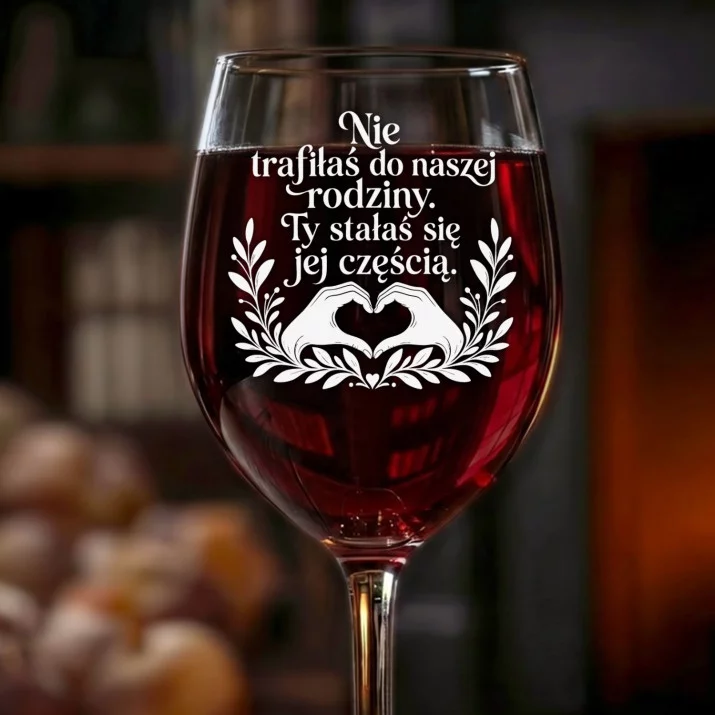 Kieliszek Do Wina Dla Synowej Prezent Dla Kobiety: Częścią Rodziny Kieliszek Do Wina Dla Synowej Prezent Dla Kobiety: Częścią Rodziny