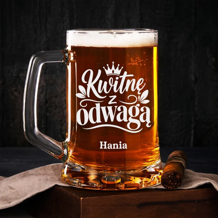 Kufel Personalizowany Na 20 Urodziny Prezent Dla 20 Latki Kobiety: Kwitnę Z Odwagą Kufel Personalizowany Na 20 Urodziny Prezent Dla 20 Latki Kobiety: Kwitnę Z Odwagą