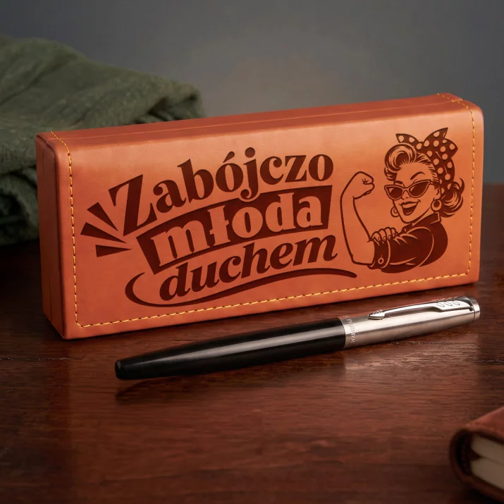 Pióro Wieczne Parker W Etui Dla 65 Latki Prezent Na 65 Urodziny Dla Kobiety: Żartobliwa Elegancja Pióro Wieczne Parker W Etui Dla 65 Latki Prezent Na 65 Urodziny Dla Kobiety: Żartobliwa Elegancja
