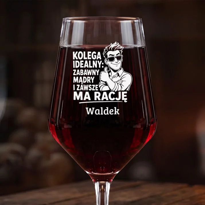 Mega Kieliszek Do Wina z Grawerem Dla Kolegi Prezent Dla Mężczyzny: Kolega Idealny - Ma Rację Mega Kieliszek Do Wina z Grawerem Dla Kolegi Prezent Dla Mężczyzny: Kolega Idealny - Ma Rację