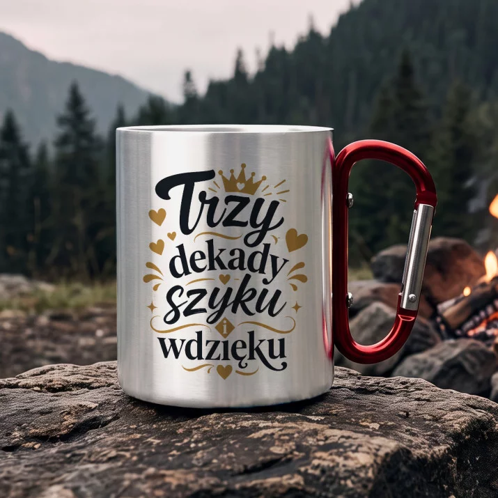 Kubek Metalowy z Karabińczykiem Na 30 Rocznicę Ślubu Prezent Dla Kobiety: Szyk I Wdzięk Kubek Metalowy z Karabińczykiem Na 30 Rocznicę Ślubu Prezent Dla Kobiety: Szyk I Wdzięk