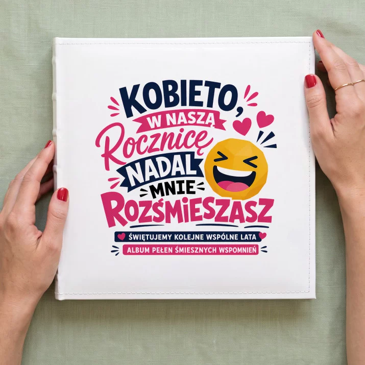 Album Na Zdjęcia Tradycyjny Na Rocznicę Związku Prezent Na Walentynki Dla Kobiety: Śmiech Po Latach Album Na Zdjęcia Tradycyjny Na Rocznicę Związku Prezent Na Walentynki Dla Kobiety: Śmiech Po Latach