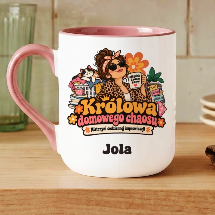 Kubek Personalizowany Dla Kobiety Prezent Dla Kobiety: Królowa Domowego Chaosu Kubek Personalizowany Dla Kobiety Prezent Dla Kobiety: Królowa Domowego Chaosu