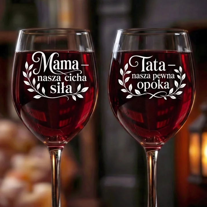 Dwa Kieliszki Do Wina Dla Rodziców Prezent Dla Pary: Mama I Tata Dwa Kieliszki Do Wina Dla Rodziców Prezent Dla Pary: Mama I Tata
