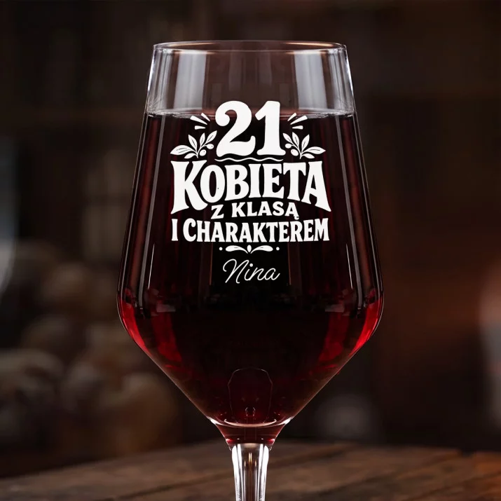 Mega Kieliszek Do Wina z Grawerem Na 21 Urodziny Prezent Dla 20 Latki Kobiety: 21 Kobieta Z Klasą Mega Kieliszek Do Wina z Grawerem Na 21 Urodziny Prezent Dla 20 Latki Kobiety: 21 Kobieta Z Klasą