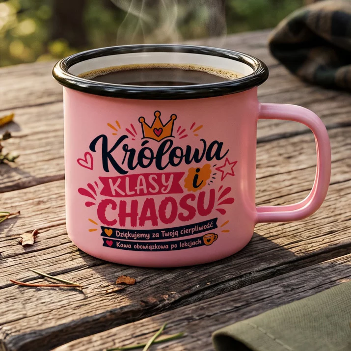 Kubek Emaliowany Na Dzień Nauczyciela Prezent Dla Nauczyciela Kobiety: Królowa Klasowego Chaosu Kubek Emaliowany Na Dzień Nauczyciela Prezent Dla Nauczyciela Kobiety: Królowa Klasowego Chaosu
