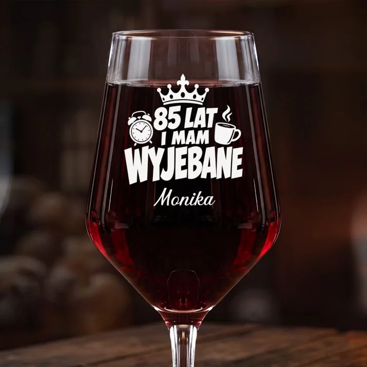 Mega Kieliszek Do Wina z Grawerem Dla 85 Latki Prezent Na 85 Urodziny Dla Kobiety: 85 Lat I Wyjebane Mega Kieliszek Do Wina z Grawerem Dla 85 Latki Prezent Na 85 Urodziny Dla Kobiety: 85 Lat I Wyjebane