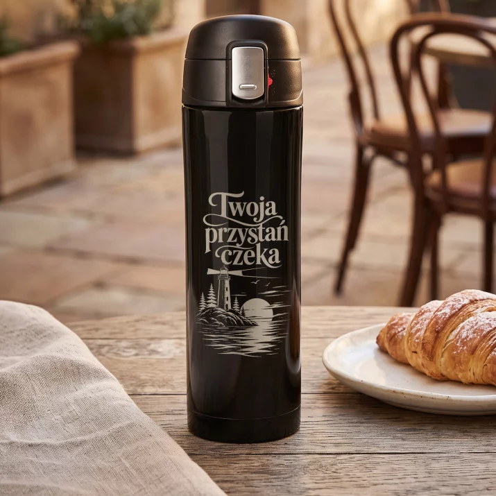 Kubek Termiczny 440ml Dla Podróżnika Prezent: Twoja Przystań Czeka