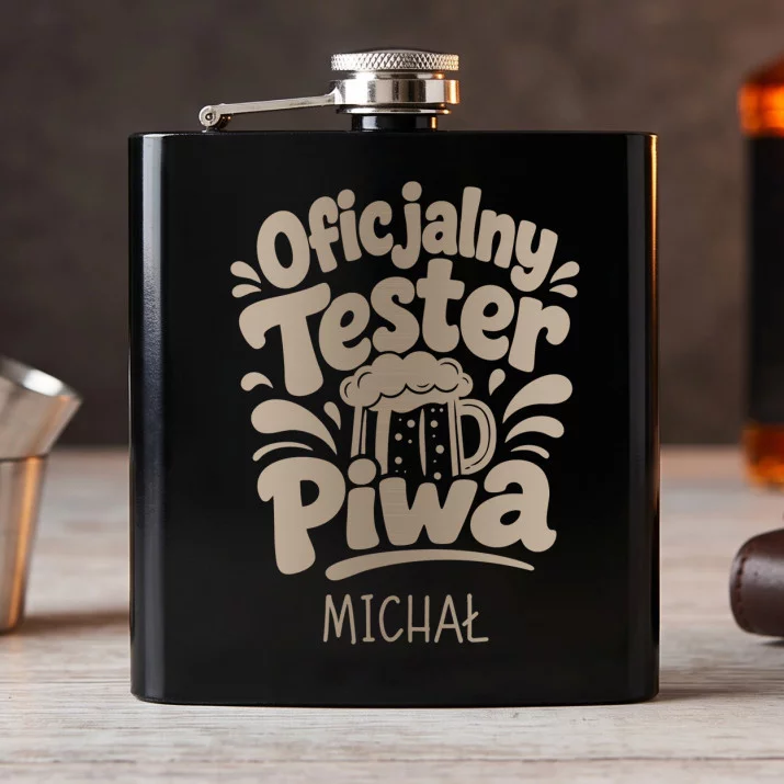 Piersiówka z Grawerem Dla Faceta Prezent Dla Mężczyzny: Oficjalny Tester Piwa Piersiówka z Grawerem Dla Faceta Prezent Dla Mężczyzny: Oficjalny Tester Piwa