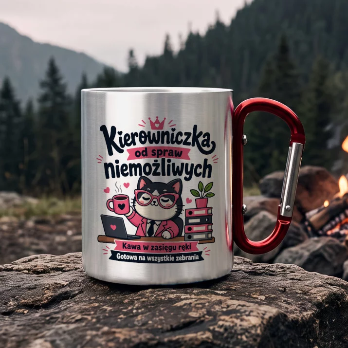 Kubek Metalowy z Karabińczykiem Dla Kierowniczki Prezent Dla Kobiety: Kierownicza Kawa Kubek Metalowy z Karabińczykiem Dla Kierowniczki Prezent Dla Kobiety: Kierownicza Kawa