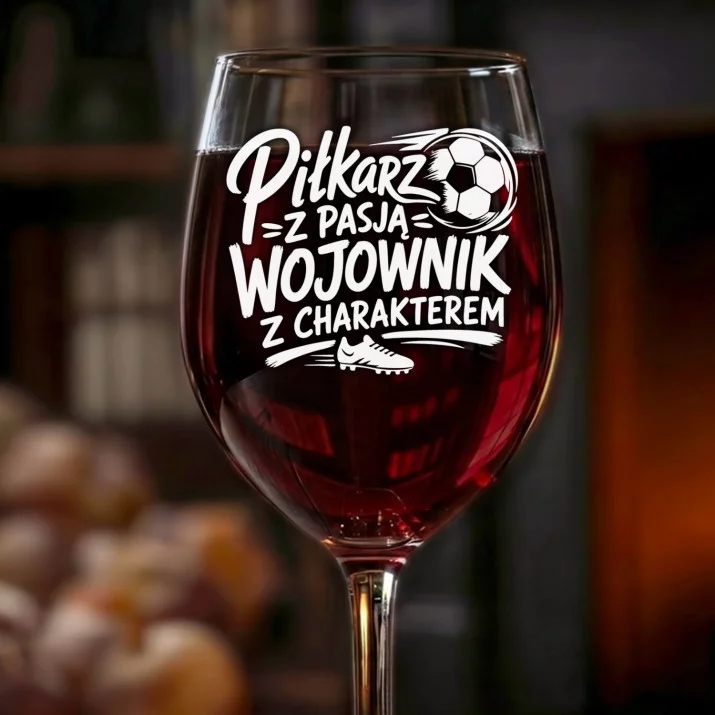 Kieliszek Do Wina Dla Piłkarza Prezent Dla Mężczyzny: Piłkarski Wojownik Z