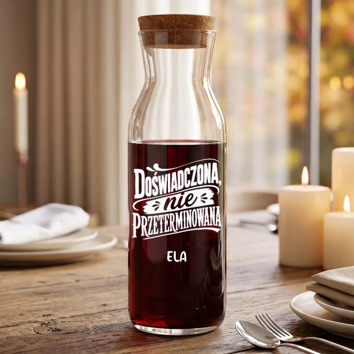 Karafka Do Wina Personalizowana Dla 40 Latki Prezent Na 40 Urodziny Dla Kobiety: Doświadczona, Nie Karafka Do Wina Personalizowana Dla 40 Latki Prezent Na 40 Urodziny Dla Kobiety: Doświadczona, Nie