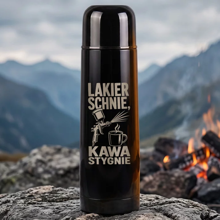 Termos 500ml Dla Lakiernika Prezent Dla Mężczyzny: Lakier Schnie, Kawa Stygnie Termos 500ml Dla Lakiernika Prezent Dla Mężczyzny: Lakier Schnie, Kawa Stygnie