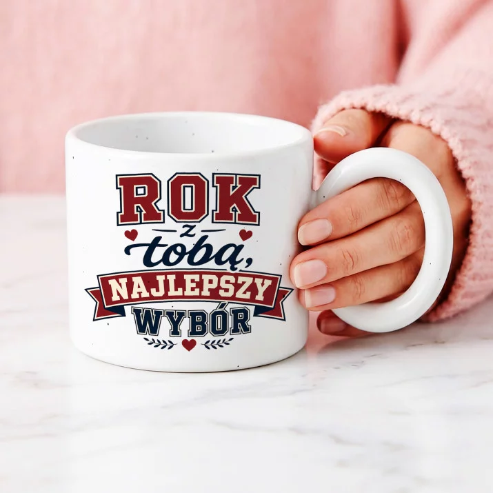 Kubek Z Okrągłym Uchem Na Pierwszą Rocznicę Ślubu Prezent Na Walentynki Dla Kobiety: Zabawna Typografia Kubek Z Okrągłym Uchem Na Pierwszą Rocznicę Ślubu Prezent Na Walentynki Dla Kobiety: Zabawna Typografia