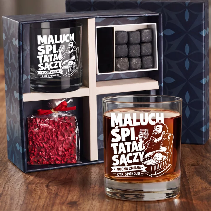 Zestaw Prezentowy Whisky Na Narodziny Dziecka Dla Mężczyzny: Maluch Śpi, Tata Zestaw Prezentowy Whisky Na Narodziny Dziecka Dla Mężczyzny: Maluch Śpi, Tata