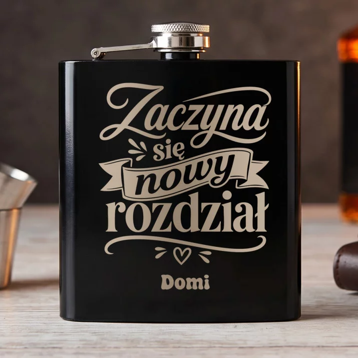 Piersiówka z Grawerem Na Panieński Prezent Dla Kobiety: Zaczyna Się Nowy Rozdział
