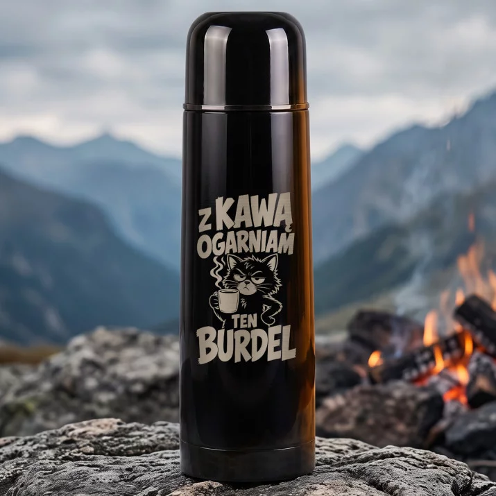 Termos 500ml Dla Nauczycielki Prezent Na Dzień Nauczyciela Dla Kobiety: Z Kawą Ogarniam Ten Burdel Termos 500ml Dla Nauczycielki Prezent Na Dzień Nauczyciela Dla Kobiety: Z Kawą Ogarniam Ten Burdel