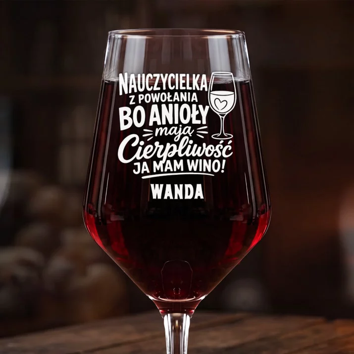 Mega Kieliszek Do Wina z Grawerem Dla Nauczycielki Prezent Na Dzień Nauczyciela Dla Kobiety: Nauczycielka Ma Wino Mega Kieliszek Do Wina z Grawerem Dla Nauczycielki Prezent Na Dzień Nauczyciela Dla Kobiety: Nauczycielka Ma Wino