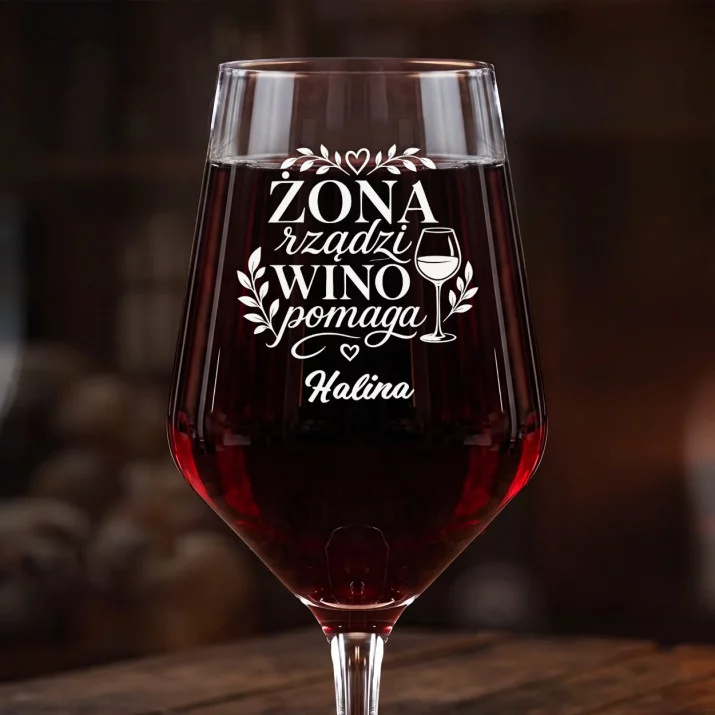 Mega Kieliszek Do Wina z Grawerem Dla Żony Prezent Na Rocznicę Ślubu Dla Kobiety: Żona Rządzi Wino Pomaga
