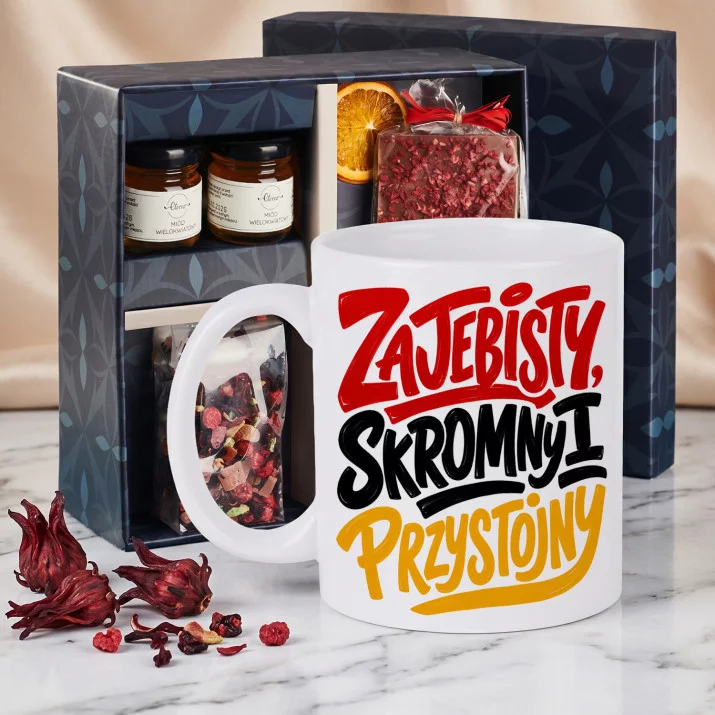 Zestaw Prezenowy Z Kubkiem Dla Mężczyzny: Skromny I Przystojny Zestaw Prezenowy Z Kubkiem Dla Mężczyzny: Skromny I Przystojny