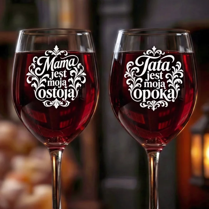 Dwa Kieliszki Do Wina Na Podziękowanie Dla Rodziców Prezent Dla Pary: Mama I Tata Dwa Kieliszki Do Wina Na Podziękowanie Dla Rodziców Prezent Dla Pary: Mama I Tata