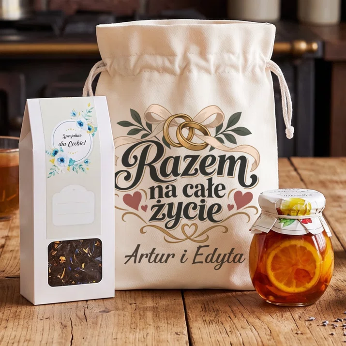 Zestaw Prezentowy z Herbatą Dla Młodej Pary Zamiast Kwiatów Prezent Na Ślub Dla Pary: Razem Na Całe Życie Zestaw Prezentowy z Herbatą Dla Młodej Pary Zamiast Kwiatów Prezent Na Ślub Dla Pary: Razem Na Całe Życie