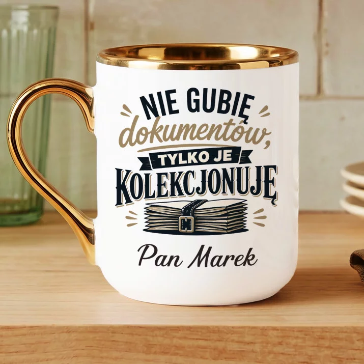 Kubek Personalizowany Dla Nauczyciela Prezent Na Dzień Nauczyciela Dla Mężczyzny: Nie Gubię Dokumentów Kubek Personalizowany Dla Nauczyciela Prezent Na Dzień Nauczyciela Dla Mężczyzny: Nie Gubię Dokumentów