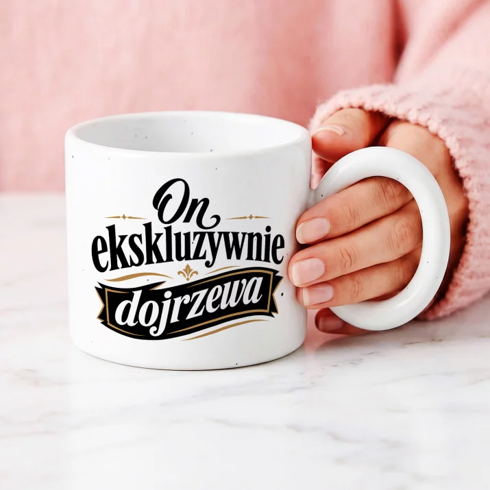 Kubek Z Okrągłym Uchem Na 50 Lecie Ślubu Prezent Dla Mężczyzny: Dojrzewa Z Klasą Kubek Z Okrągłym Uchem Na 50 Lecie Ślubu Prezent Dla Mężczyzny: Dojrzewa Z Klasą