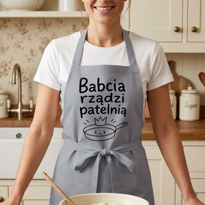 Fartuch Na Dzień Babci Prezent Dla Babci Kobiety: Babcia Rządzi Patelnią
