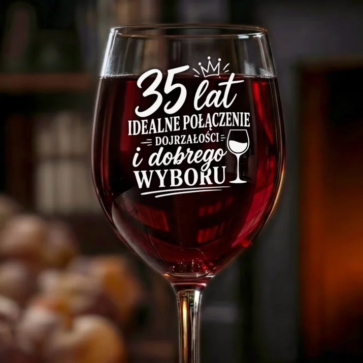 Kieliszek Do Wina Dla 35 Latki Prezent Na 35 Urodziny Dla Kobiety: Idealne Połączenie 35 Lat Kieliszek Do Wina Dla 35 Latki Prezent Na 35 Urodziny Dla Kobiety: Idealne Połączenie 35 Lat