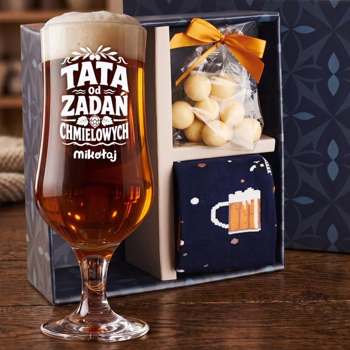 Zestaw Prezentowy Z Pokalem Do Piwa Na Dzień Ojca Dla Taty Mężczyzny: Tata Od Zadań Zestaw Prezentowy Z Pokalem Do Piwa Na Dzień Ojca Dla Taty Mężczyzny: Tata Od Zadań