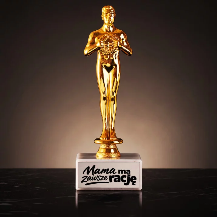 Statuetka Z Grawerem Na Dzień Mamy Prezent Dla Mamy Kobiety: Mama Ma Zawsze Rację