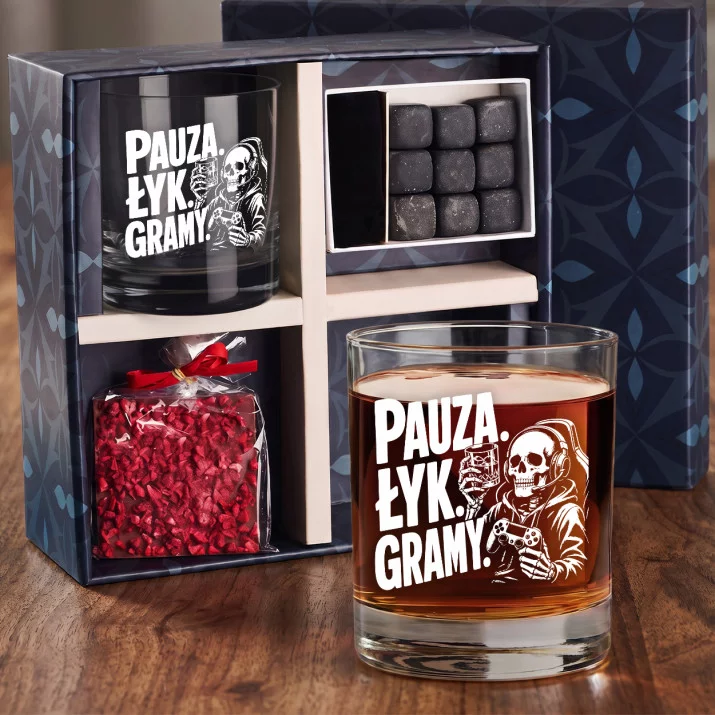Zestaw Prezentowy Whisky Dla Gracza Dla Mężczyzny: Pauza. Łyk. Gramy Zestaw Prezentowy Whisky Dla Gracza Dla Mężczyzny: Pauza. Łyk. Gramy