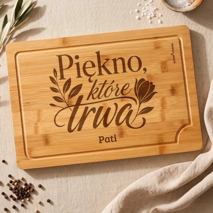 Deska Do Krojenia z Grawerem Na Zakończenie Roku Prezent Dla Kobiety: Piękno, Które Trwa