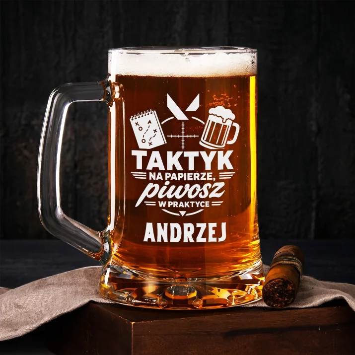 Kufel Personalizowany z Grawerem Dla Gracza Valorant Prezent Dla Mężczyzny: Taktyczny Piwosz Kufel Personalizowany z Grawerem Dla Gracza Valorant Prezent Dla Mężczyzny: Taktyczny Piwosz