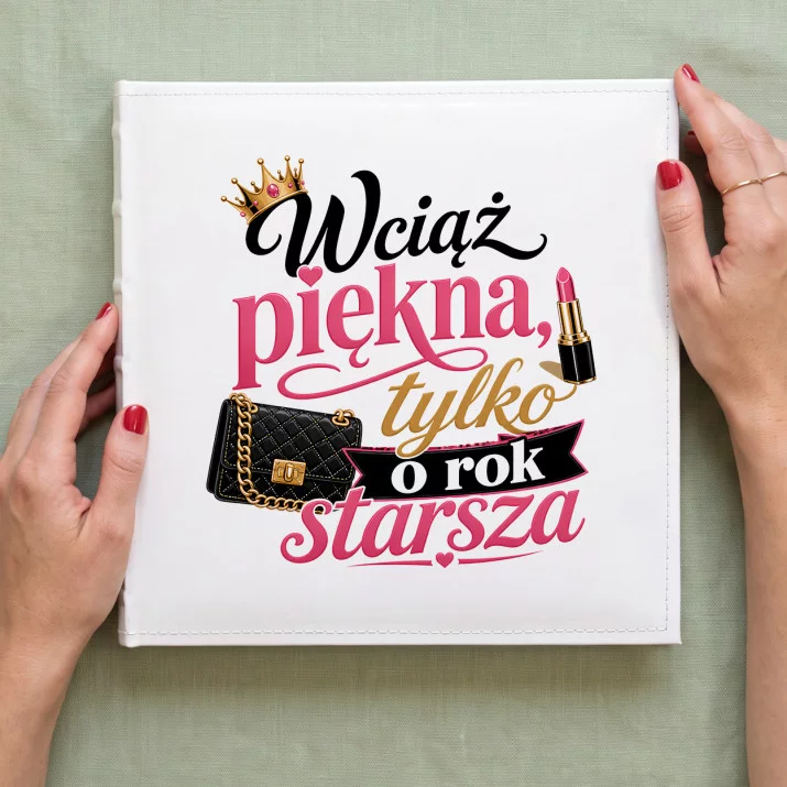 Album Na Zdjęcia Tradycyjny Na Urodziny Prezent Dla Kobiety: Ironiczna Elegancja Album Na Zdjęcia Tradycyjny Na Urodziny Prezent Dla Kobiety: Ironiczna Elegancja