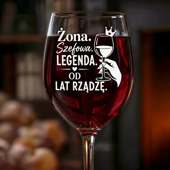 Kieliszek Do Wina Na Rocznicę Ślubu Prezent Na Walentynki Dla Kobiety: Żona Szefowa Legenda Kieliszek Do Wina Na Rocznicę Ślubu Prezent Na Walentynki Dla Kobiety: Żona Szefowa Legenda