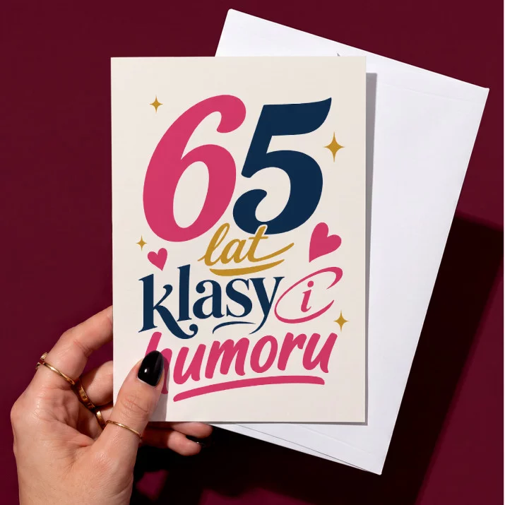 Kartka z Życzeniami Na 65 Urodziny Dla 65 Latki Kobiety: Szyk I Humor Kartka z Życzeniami Na 65 Urodziny Dla 65 Latki Kobiety: Szyk I Humor