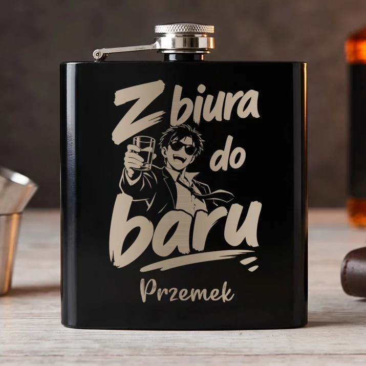 Piersiówka Z Grawerem Na Pożegnanie W Pracy Prezent Dla Mężczyzny: Z Biura Do Baru