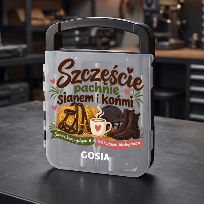Zestaw Narzędzi Dla Koniary Prezent Dla Kobiety: Szczęście Pachnie Sianem Zestaw Narzędzi Dla Koniary Prezent Dla Kobiety: Szczęście Pachnie Sianem