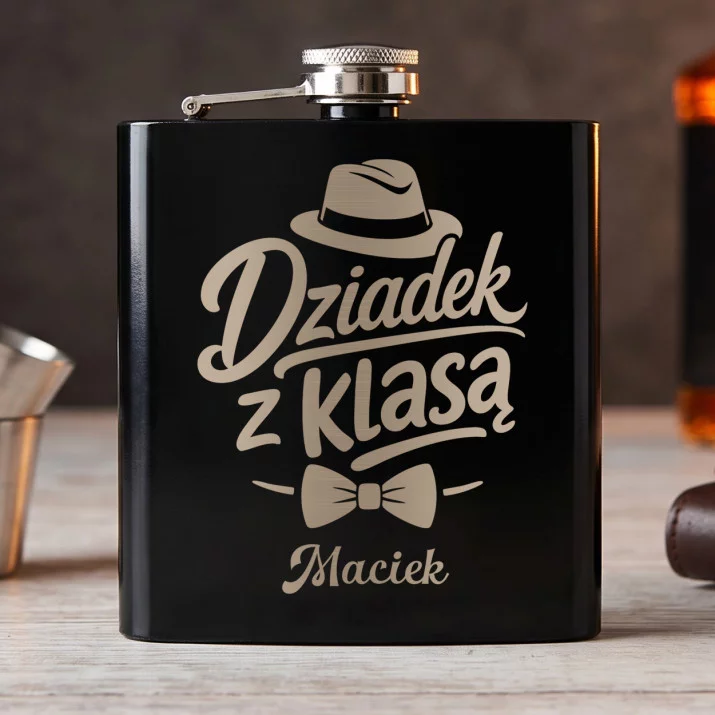 Piersiówka Z Grawerem Na Dzień Dziadka Prezent Dla Dziadka Mężczyzny: Dziadek Z Klasą